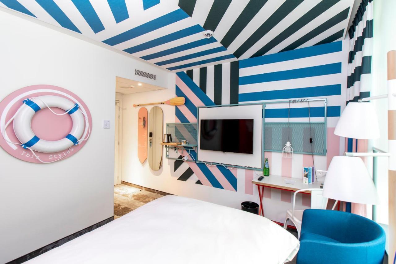 ไอบิส สไตล์ วอร์ซาวา เซนทรุม Hotel วอร์ซอ ภายนอก รูปภาพ