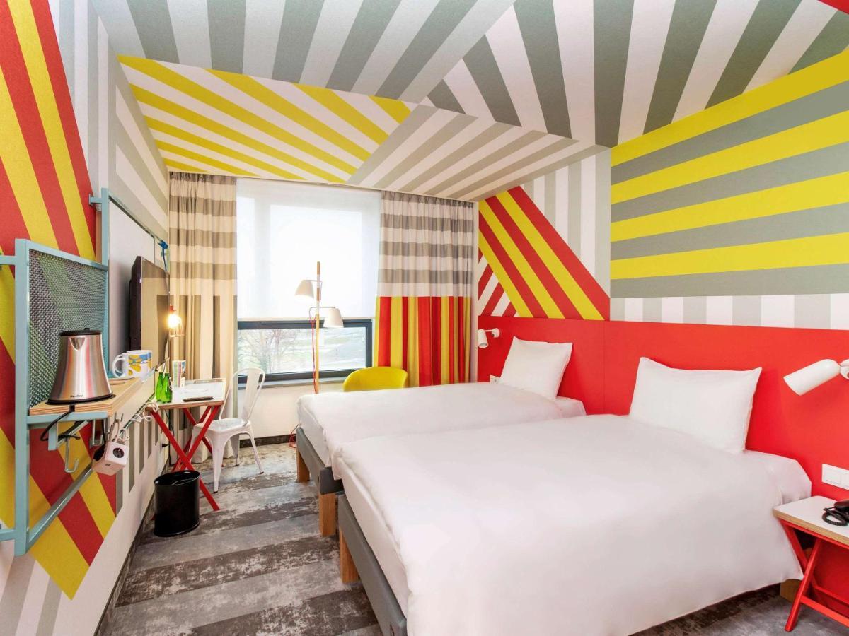 ไอบิส สไตล์ วอร์ซาวา เซนทรุม Hotel วอร์ซอ ภายนอก รูปภาพ