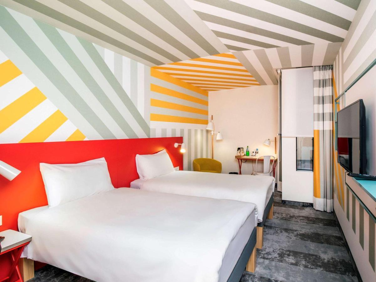 ไอบิส สไตล์ วอร์ซาวา เซนทรุม Hotel วอร์ซอ ภายนอก รูปภาพ